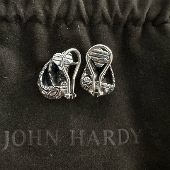 John Hardy silver and gold overlap leaf earrings - Picture 5 of 6